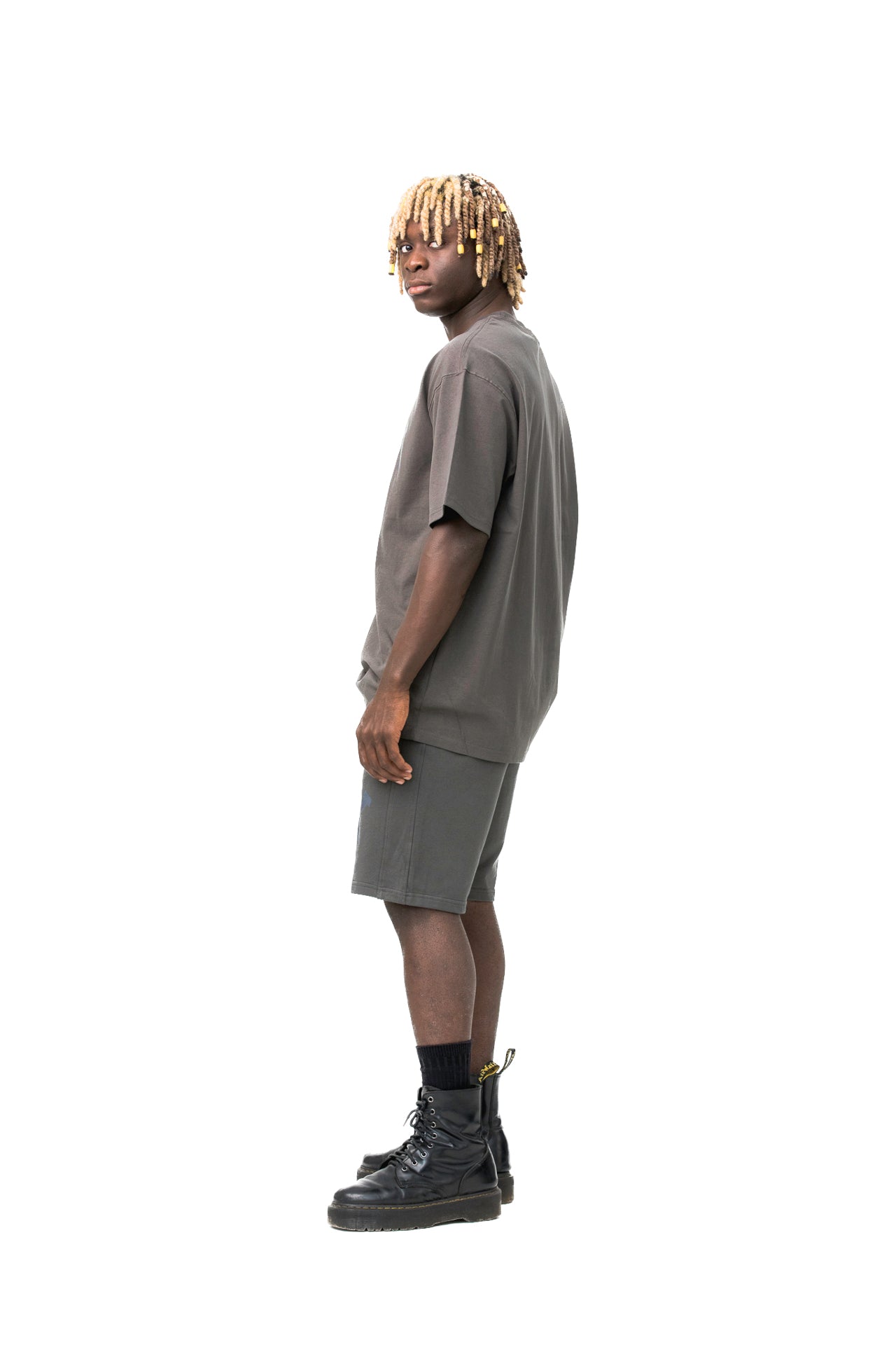 EBB DROPOUT Shorts