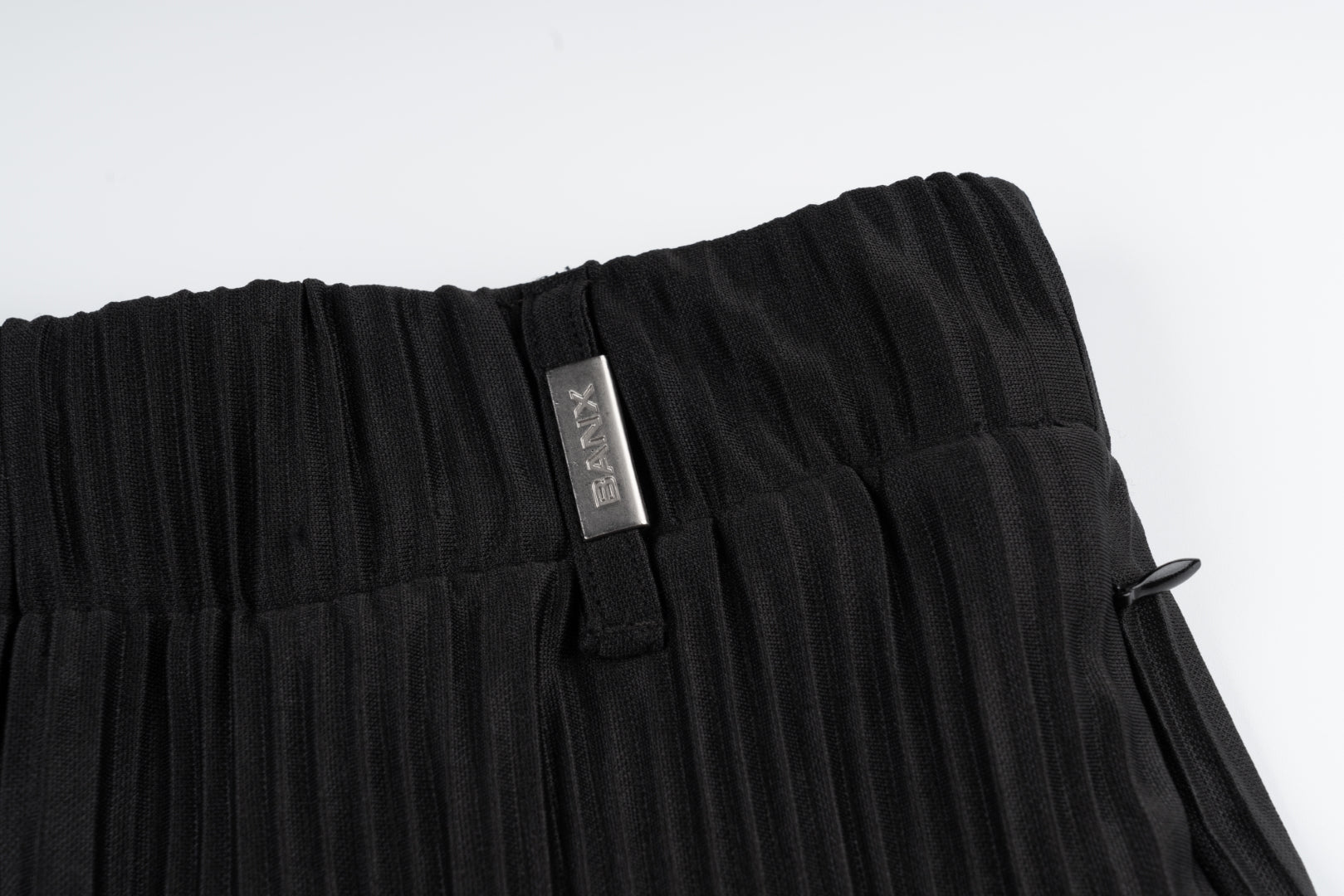 EBB - Signature Pleated Shorts - Black